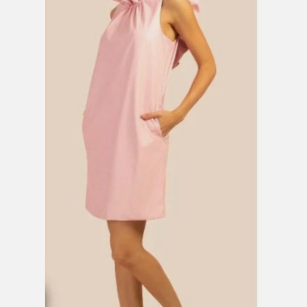 Elegant Pink Sleeveless Dress